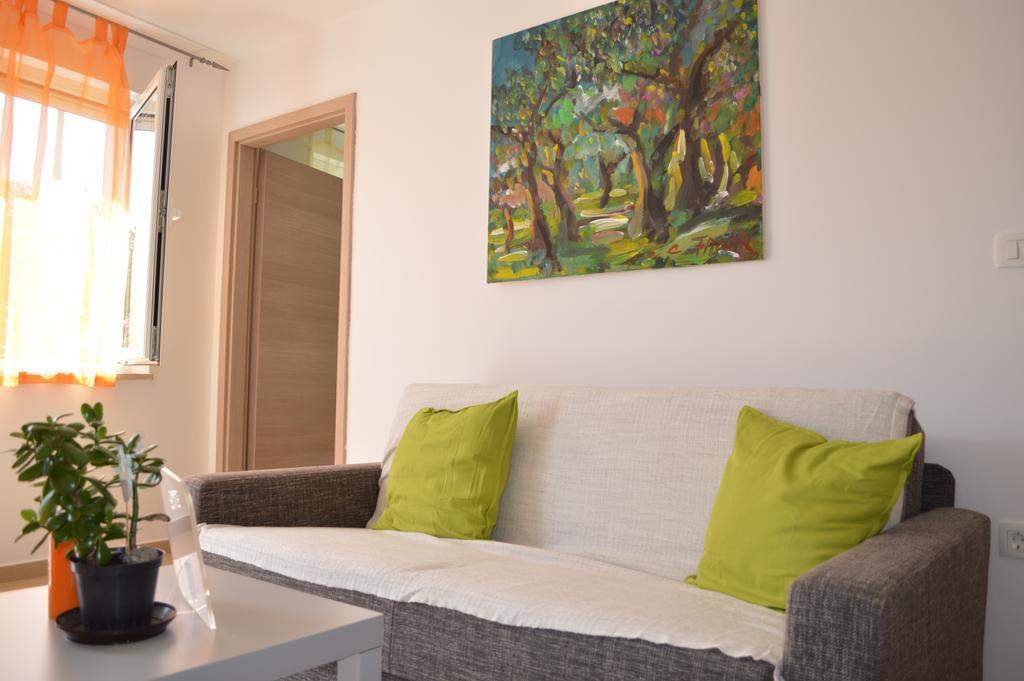 Apartment Sonia Ičići エクステリア 写真